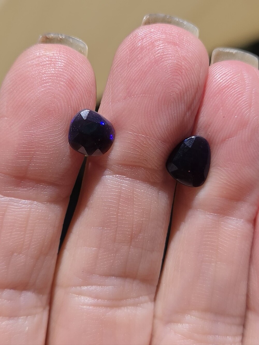 Black Opal Natural 2k Stud 24k Gold Earrings - Picture 5 of 6